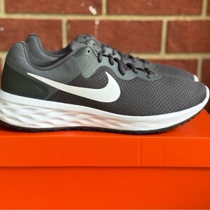 Nike Revolution 6 Next Nature Grey White New Sneakers NIB Shoes